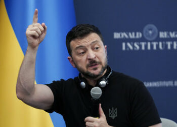 Selenskij fürchtet sich vor Trump-Sieg: Ukraine will neuen Gipfel mit Teilnahme Russlands