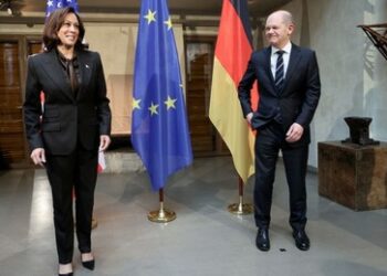 Verzaubert oder hypnotisiert? Deutsche würden Harris wählen, nicht "Frauenfeind" Trump