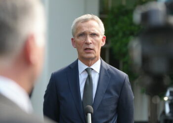 "Keine unmittelbare Bedrohung" - Stoltenberg hält Änderung von NATO-Atomdoktrin für unnötig