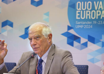 Borrell: "1,4 Milliarden Euro aus russischen Vermögenswerten an Ukraine überwiesen"