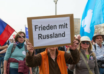 Die Friedensbewegung kann sich in dieser politischen Lage keine Spaltung leisten