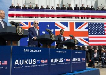 Großbritannien, USA und Australien schaffen Barrieren für Waffenexport innerhalb der AUKUS-Gruppe ab