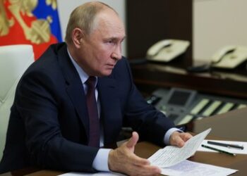 Inflation niedrig wie nie, Wirtschaft wächst: Putin hält Regierungssitzung zu Wirtschaftsfragen ab