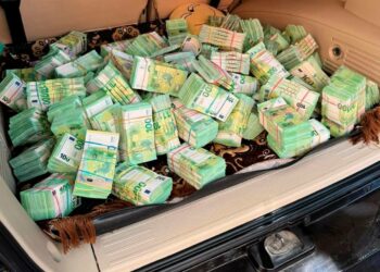 Korruption in der Ukraine: Fünf Millionen Euro der ukrainischen Armee beschlagnahmt