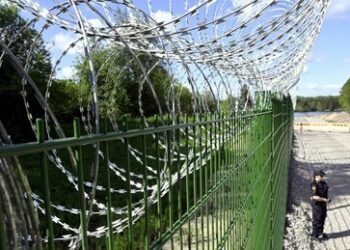 Kurzer Ausflug nach Russland: Finnische Grenzbeamte nehmen drei Franzosen fest