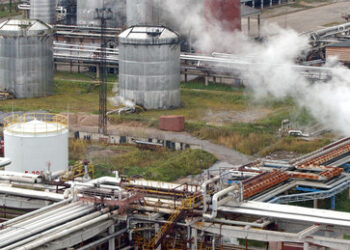 Lachender Dritter: Texanische Ölfirma baut Präsenz in Russland trotz Sanktionen aus