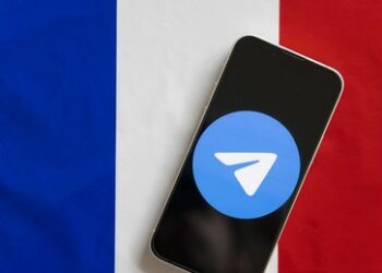 Le Monde: Zweifel an Durows französischer Staatsangehörigkeit