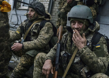 Medienbericht: Ausländische Söldner kommandieren ukrainische Soldaten wegen Personalmangels