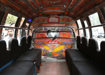 Pakistan: Bewaffnete überfallen Busse und töten 23 Menschen