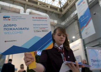 Sacharowa: Tausende westliche Bürger suchen Zuflucht in Russland