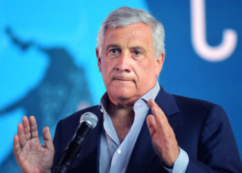 Tajani: "Italien verbietet Kiew, gelieferte Waffen für Angriffe auf Russland zu nutzen"