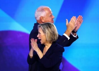 Tim Walz als Vizekandidat der Demokraten nominiert: "Es ist die Ehre meines Lebens"