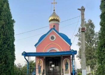 Ukraine beraubt erstmals eine rumänischsprachige Gemeinde der UOK ihres Kirchenbaus