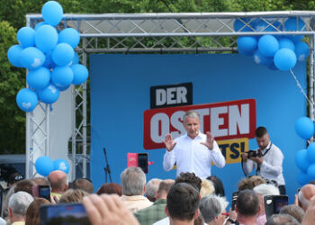 Verfassungsschutz will nach möglichen AfD-Wahlerfolgen "Informationsfluss kappen"