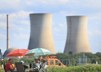 Vorfristige Planerfüllung: Kühltürme des AKW Grafenrheinfeld werden heute gesprengt