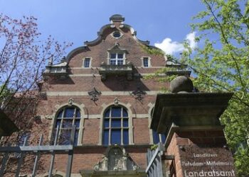 Wärmewende, Flüchtlinge, Energiekosten: Viele Landkreise stehen vor der Pleite