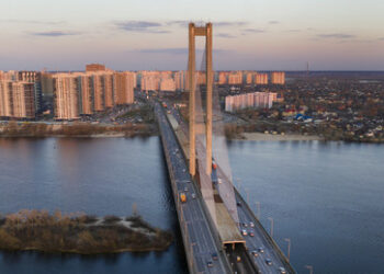 Wasserkraftwerk in Kiew bei Beschuss beschädigt