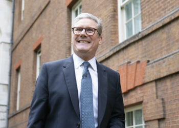 "Es wird schmerzhaft sein" – Britische Regierung entdeckt enormes Haushaltsloch