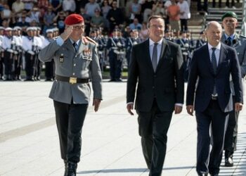 "Kriegstüchtig", revanchistisch und nazistisch: Berlin fällt in altbekannte Muster zurück