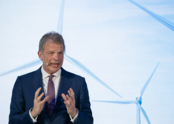 Bank-Chef Sewing: Deutsche müssen mehr und härter arbeiten