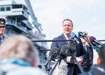 Deutsche Fregatte auf Abwegen: Durchfahrt durch die Straße von Taiwan