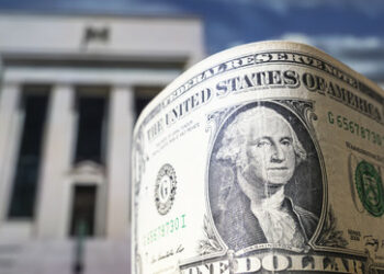 Durch Senkung des Leitzinses schwächt die US-Notenbank den Dollar