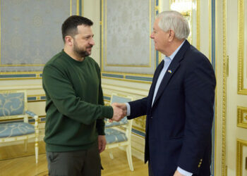 Eingeständnis von US-Senator Graham bei Kiew-Besuch: Washington will Ressourcen der Ukraine