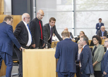 Eklat im Thüringer Landtag – Ein erhellender Blick von außen