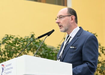 Enkel von Charles de Gaulle will nach Moskau ziehen