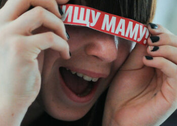 Gesetz nimmt erste Hürde: Adoption russischer Kinder wird für Eltern aus dem Westen schwieriger