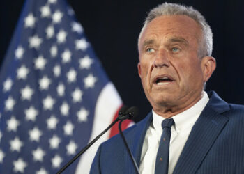 Kennedy: Konfrontation mit Russland führt für die USA zur nuklearen Selbstverbrennung