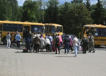 Massiver Drohnenangriff auf Toropez – Regionalregierung evakuiert Einwohner