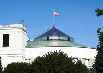 Medienbericht: Polnische Politiker feiern Rücktritt des ukrainischen Außenministers