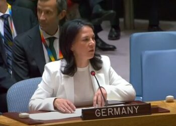 New York: Baerbock attackiert in Rede vor UN-Sicherheitsrat russische Delegation