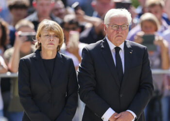 Nicht nur gegen Flüchtlinge – Neue Überwachungs- und Zensurmaßnahmen richten sich gegen alle Bürger