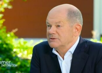 Scholz für weitere Friedenskonferenz - "mit Russland dabei"