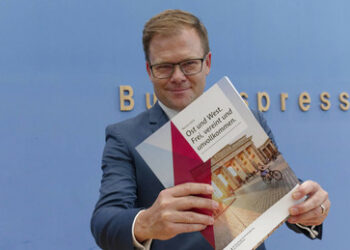 Und jährlich grüßt das Murmeltier: Der Ostbeauftragte erstattet Bericht