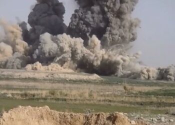 "Afghanisches Bombardement": Russland vernichtet ukrainische Stellungen mit US-Zerstörungstaktik