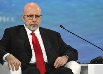 "Biden will mich fertigmachen": Russisch-amerikanischer TV-Moderator Simes äußert sich in Interview