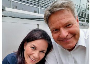 "Gebräunt und federnden Schrittes" – Spiegel berichtet ganz sachlich über Habecks Kanzler-Ambitionen