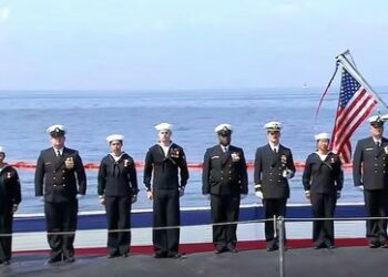 "Jersey Girl"-Premiere: US-Marine lässt erstes "geschlechtsneutrales U-Boot" vom Stapel