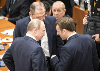 "Über den Frieden von morgen nachdenken": Macron fordert Umdenken in Beziehungen zu Russland