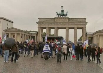 Berlin: Demo "Solidarität mit Israel" trifft auf wenig Zustimmung