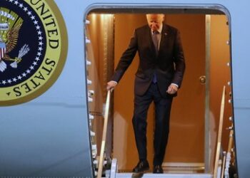 Biden in Berlin gelandet – Tausende Polizisten schützen den Tagesausflug