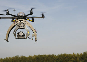 Bombardement mit Zigaretten bringt baltische Sicherheitskräfte zum Staunen