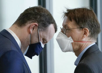 Corona-Aufarbeitung? Seit 2020 Tausende Verfahren gegen Ärzte, die Maskenatteste ausstellten