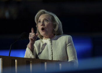 Hillary Clinton schildert bei CNN ihre Ängste zu X und Co: "Wir verlieren die totale Kontrolle"