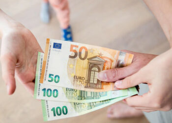 Mehr als 500 Millionen Euro Kindergeld gehen ins Ausland