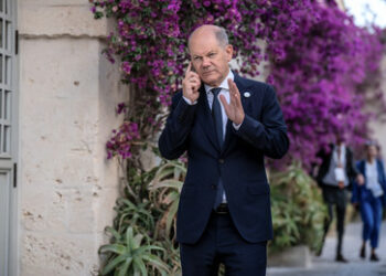 Nächster Versuch: Scholz erneuert Bereitschaft zu Gespräch mit Putin