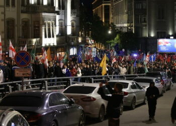 Parlamentswahlen in Georgien: Opposition erkennt Ergebnisse nicht an